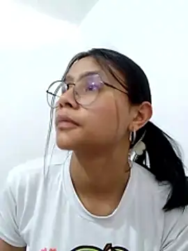 Snapshot of SofieLove_01 chatting on 16, 3, 2026 SofieLove 01 online show from 16, 3, 2026