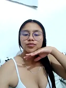 Snapshot of SofieLove_01 chatting on 25, 3, 2026 SofieLove 01 online show from 25, 3, 2026