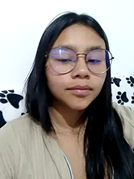 Snapshot of SofieLove_01 chatting on 8, 4, 2026 SofieLove 01 online show from 8, 4, 2026