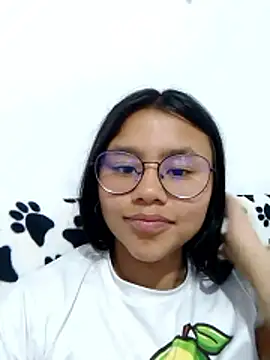 Snapshot of SofieLove_01 chatting on 9, 4, 2026 SofieLove 01 online show from 9, 4, 2026