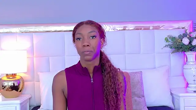 MadeleineHocker online show from 9, 11, 2025