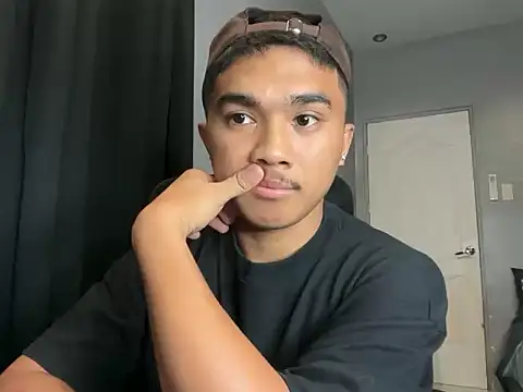 Snapshot of pinoyAdrianneXXX chatting on 4, 5, 2026 pinoyAdrianneXXX online show from 4, 5, 2026