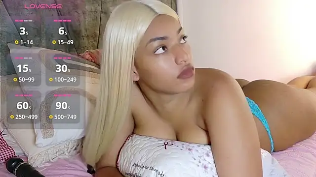 ValeriGallardo17 online show from 13, 11, 2025