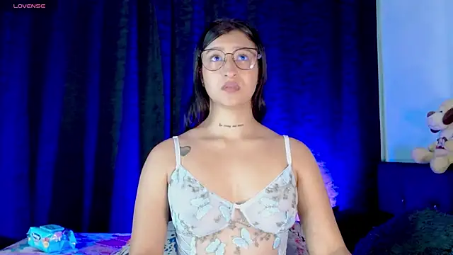 Snapshot of EVAH_LEE_ chatting on 27, 11, 2025 EVAH LEE online show from 27, 11, 2025