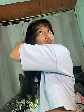 Snapshot of EVAH_LEE_ chatting on 4, 2, 2026 EVAH LEE online show from 4, 2, 2026