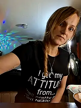 Snapshot of PeachyAriel chatting on 12, 5, 2026 PeachyAriel online show from 12, 5, 2026