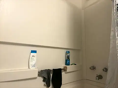 Snapshot of straightguy2233 chatting on 28, 9, 2025 straightguy2233 online show from 28, 9, 2025