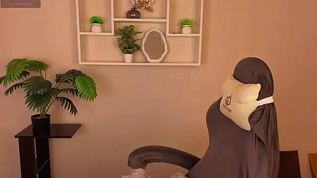 Snapshot of Miche1le_Allenne chatting on 6, 3, 2026 Miche1le Allenne online show from 6, 3, 2026