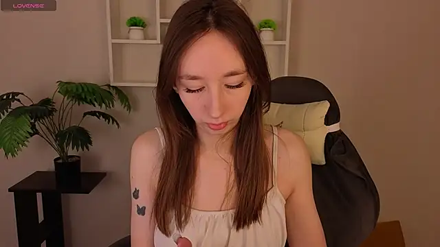 Snapshot of Miche1le_Allenne chatting on 8, 3, 2026 Miche1le Allenne online show from 8, 3, 2026