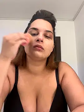 Snapshot of Kelly_Bliss chatting on 21, 9, 2025 Kelly Bliss online show from 21, 9, 2025