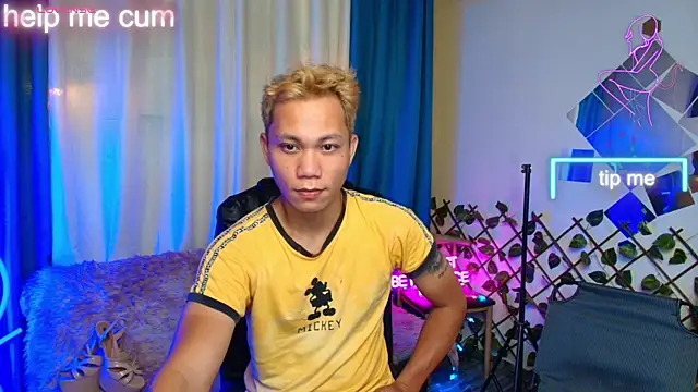 Snapshot of princenavheen chatting on 4, 5, 2026 princenavheen online show from 4, 5, 2026