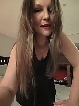 Karlacasada online show from 25, 10, 2025