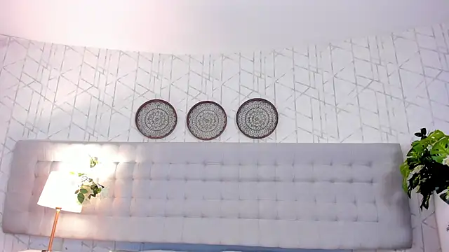 MiaCoopper online show from 12, 9, 2025