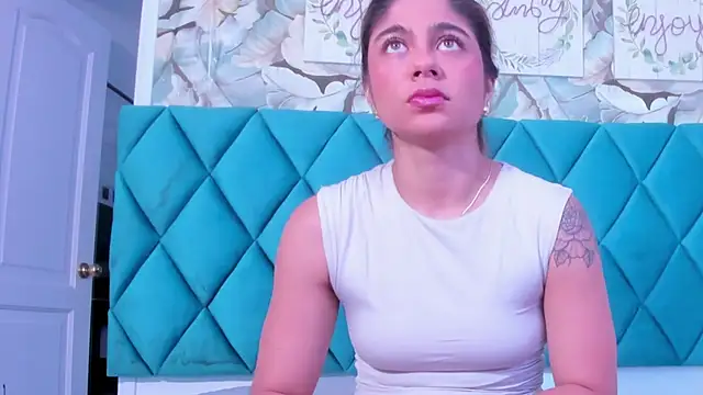 MiaCoopper online show from 20, 9, 2025