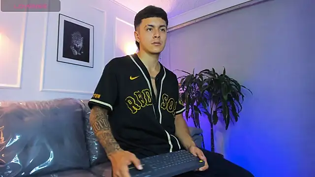 Leo santoro online show from 4, 5, 2026