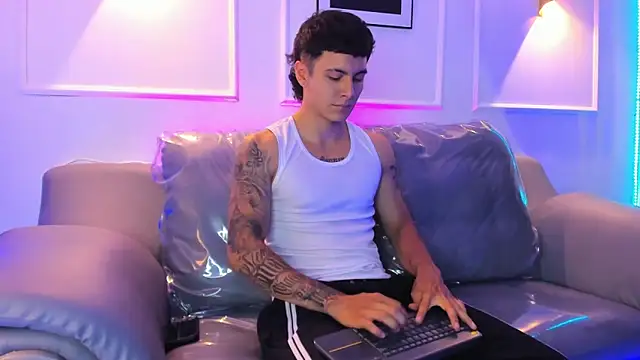 Leo santoro online show from 11, 5, 2026