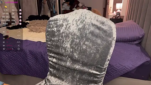 emily is here  online show from 28, 11, 2025