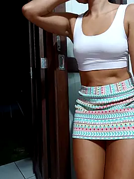 cicinha3657 online show from 27, 3, 2026