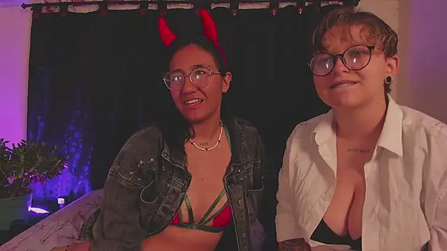 Snapshot of CrazyCakes_ chatting on 16, 9, 2025 CrazyCakes  online show from 16, 9, 2025