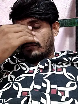 Snapshot of krishjaat43 chatting on 25, 10, 2025 krishjaat43 online show from 25, 10, 2025