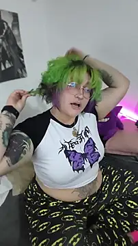 Snapshot of XxGreenGoodxX chatting on 22, 4, 2026 XxGreenGoodxX online show from 22, 4, 2026