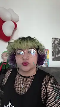 Snapshot of XxGreenGoodxX chatting on 26, 5, 2026 XxGreenGoodxX online show from 26, 5, 2026