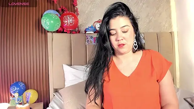 Snapshot of _Cris_Spicy_ chatting on 11, 9, 2025  Cris Spicy  online show from 11, 9, 2025