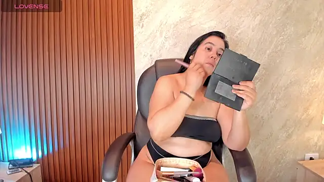Snapshot of _Cris_Spicy_ chatting on 26, 10, 2025  Cris Spicy  online show from 26, 10, 2025
