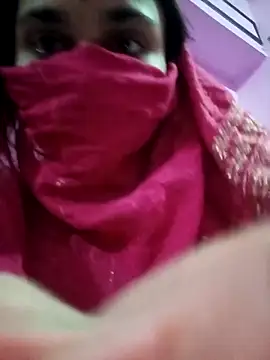 Snapshot of RAYI_Queen_1 chatting on 21, 9, 2025 RAYI Queen 1 online show from 21, 9, 2025