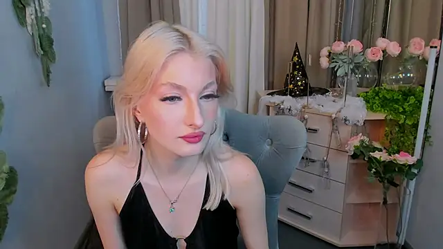 Sarrah blush online show from 27, 10, 2025