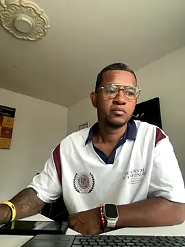 Snapshot of AndyCalifornia1 chatting on 11, 10, 2025 AndyCalifornia1 online show from 11, 10, 2025