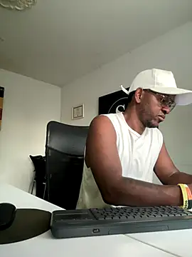 Snapshot of AndyCalifornia1 chatting on 15, 10, 2025 AndyCalifornia1 online show from 15, 10, 2025