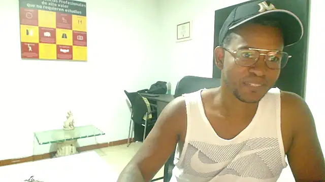 Snapshot of AndyCalifornia1 chatting on 18, 10, 2025 AndyCalifornia1 online show from 18, 10, 2025