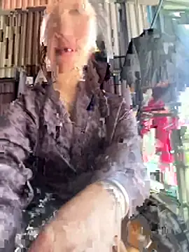 Snapshot of Nhung584 chatting on 12, 4, 2026 Nhung584 online show from 12, 4, 2026