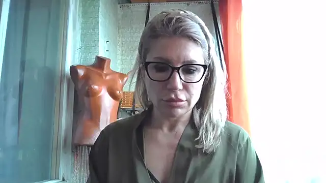 fox red lady7 online show from 1, 4, 2026