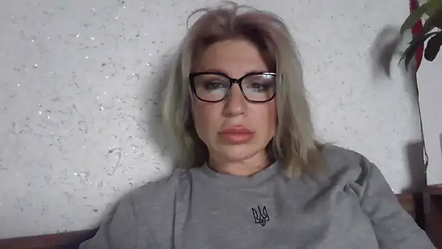 fox red lady7 online show from 12, 4, 2026