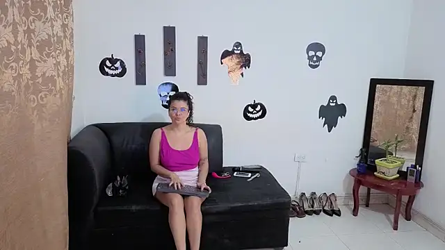 Snapshot of Kloewolf chatting on 22, 10, 2025 Kloewolf online show from 22, 10, 2025