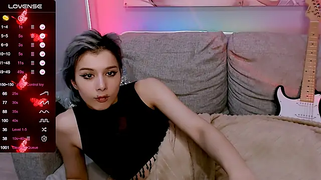 Snapshot of SophieAsh chatting on 11, 10, 2025 SophieAsh online show from 11, 10, 2025