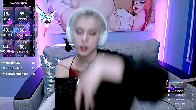 Snapshot of SophieAsh chatting on 1, 11, 2025 SophieAsh online show from 1, 11, 2025