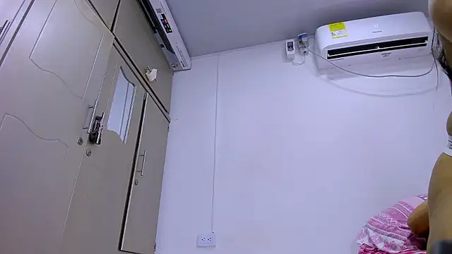 Snapshot of eithanasm chatting on 7, 3, 2026 eithanasm online show from 7, 3, 2026