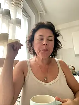 Kiravix online show from 9, 11, 2025