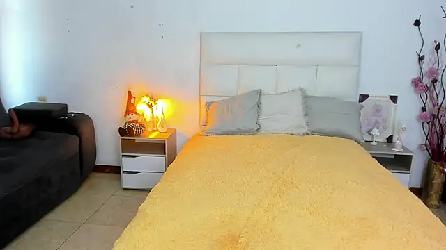 Snapshot of hannahdvil1 chatting on 9, 10, 2025 hannahdvil1 online show from 9, 10, 2025