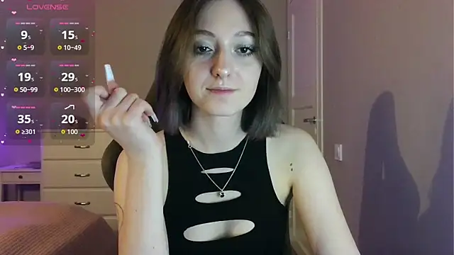 white liillyy online show from 13, 5, 2026