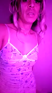 Snapshot of AlexaSugarbby chatting on 5, 11, 2025 AlexaSugarbby online show from 5, 11, 2025