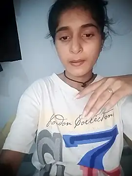 Snapshot of Sexey-Puja chatting on 3, 10, 2025 Sexey-Puja online show from 3, 10, 2025