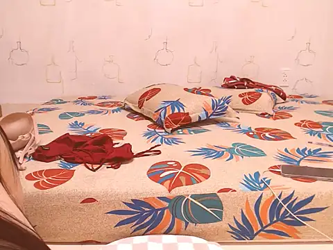 Snapshot of Cherry__99 chatting on 1, 12, 2025 Cherry 99 online show from 1, 12, 2025