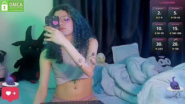 Snapshot of Bluedarkelf888 chatting on 29, 10, 2025 Bluedarkelf888 online show from 29, 10, 2025