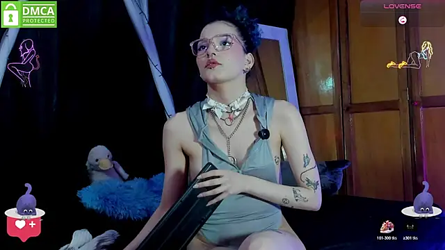 Snapshot of Bluedarkelf888 chatting on 7, 1, 2026 Bluedarkelf888 online show from 7, 1, 2026