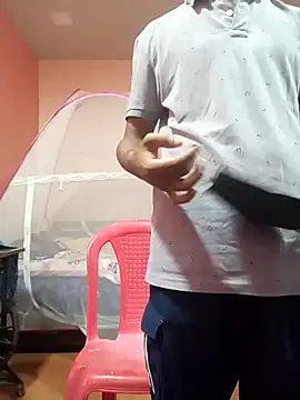 Snapshot of ZZiraa chatting on 23, 10, 2025 ZZiraa online show from 23, 10, 2025