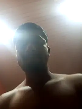 Snapshot of ZZiraa chatting on 6, 11, 2025 ZZiraa online show from 6, 11, 2025